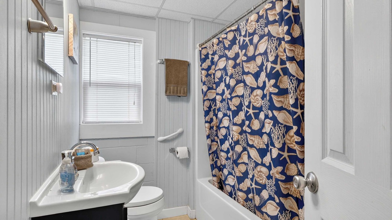 Photo of Bathroom in Topsail Beach