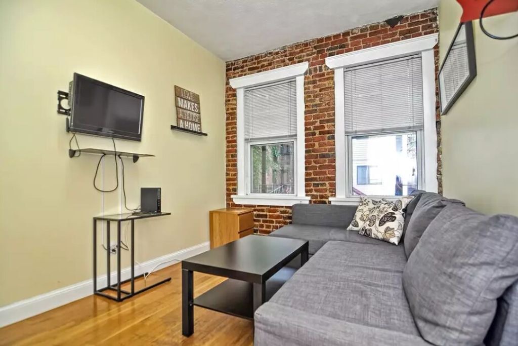 Photo of Livingroom in East Boston