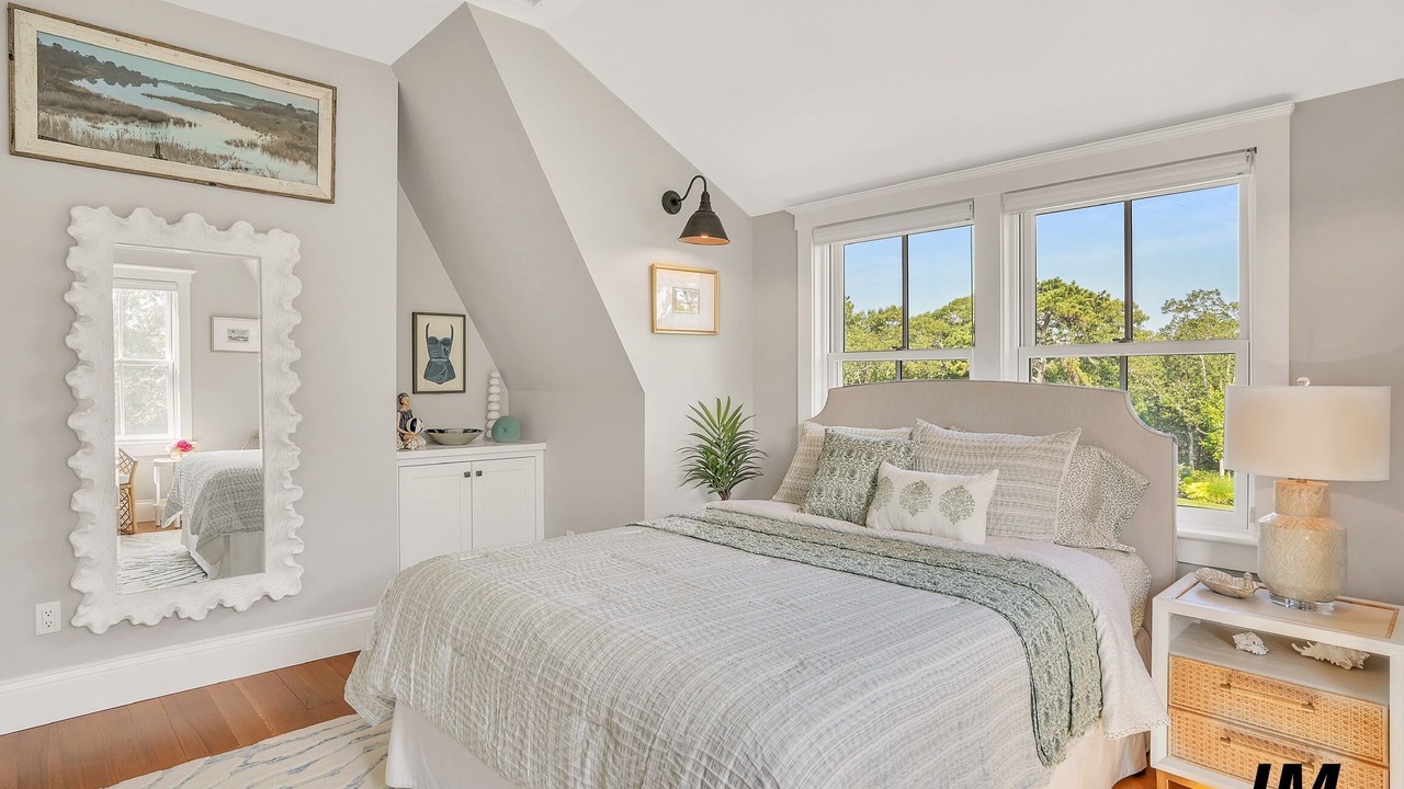 Photo of Bedroom in Lagoon Heights