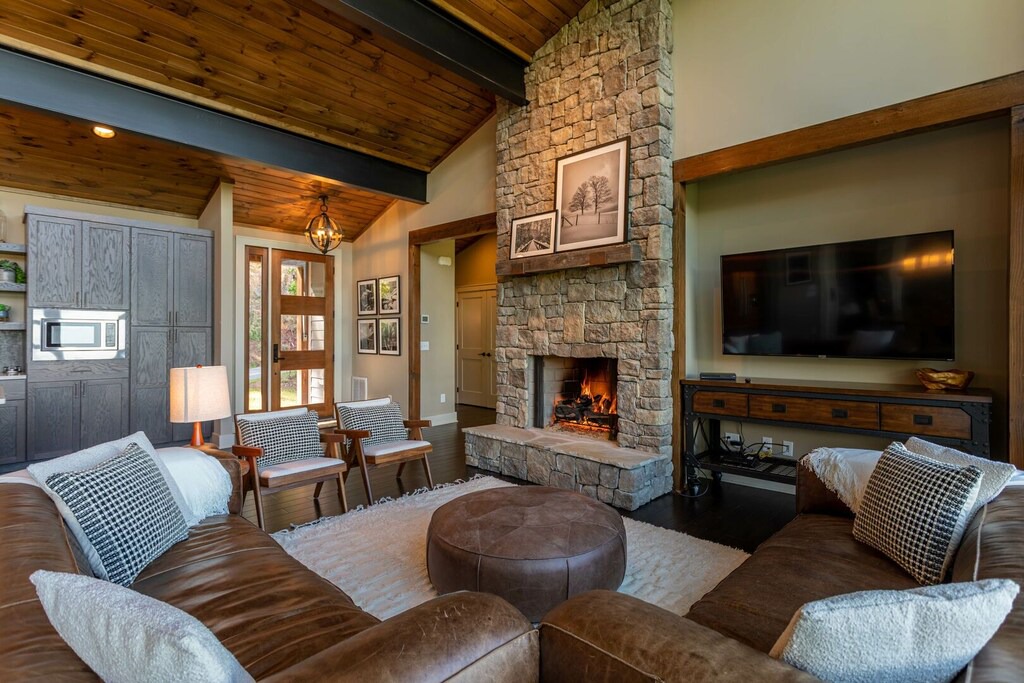 Photo of Livingroom in Deep Gap