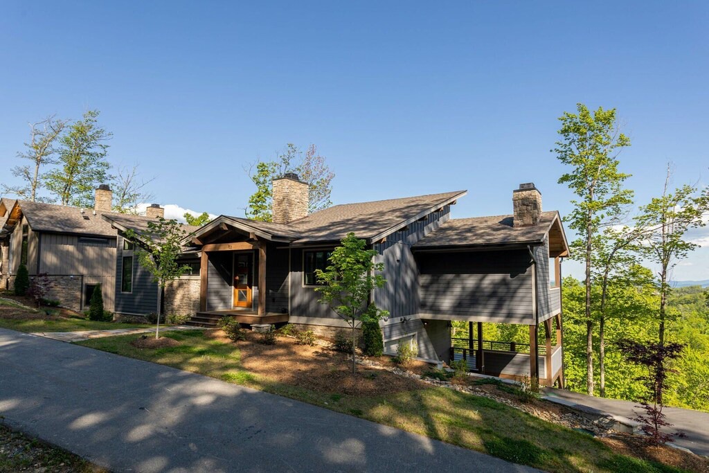 Photo of Buildings in Deep Gap