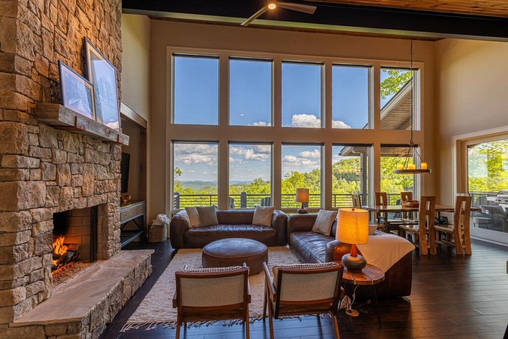 Photo of Livingroom in Deep Gap