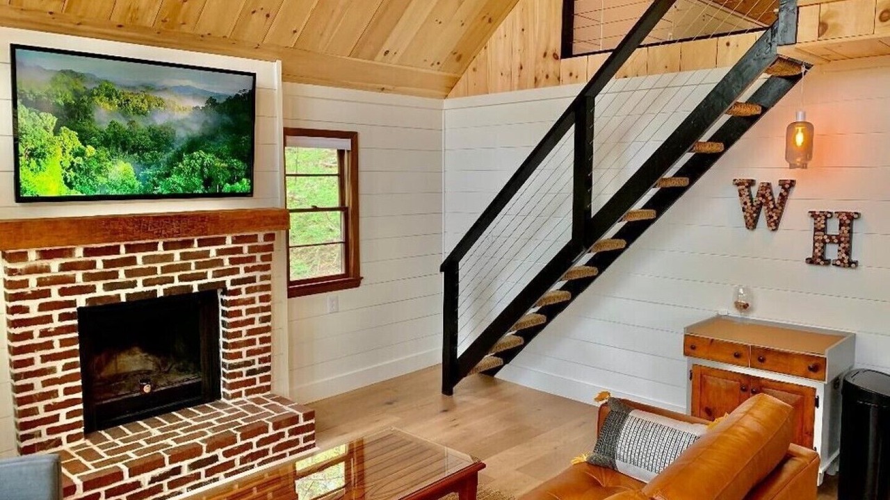 Photo of Livingroom in Front Royal