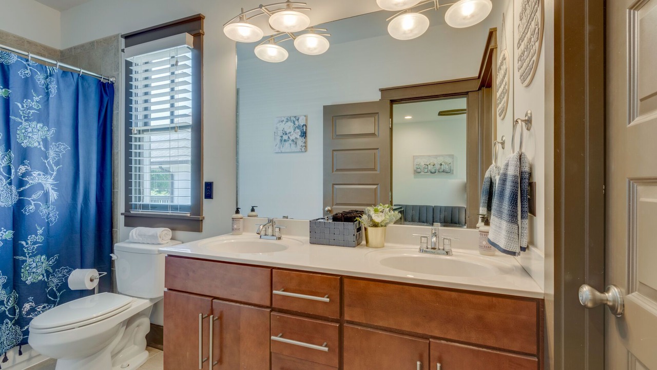 Photo of Bathroom in Hope Gardens