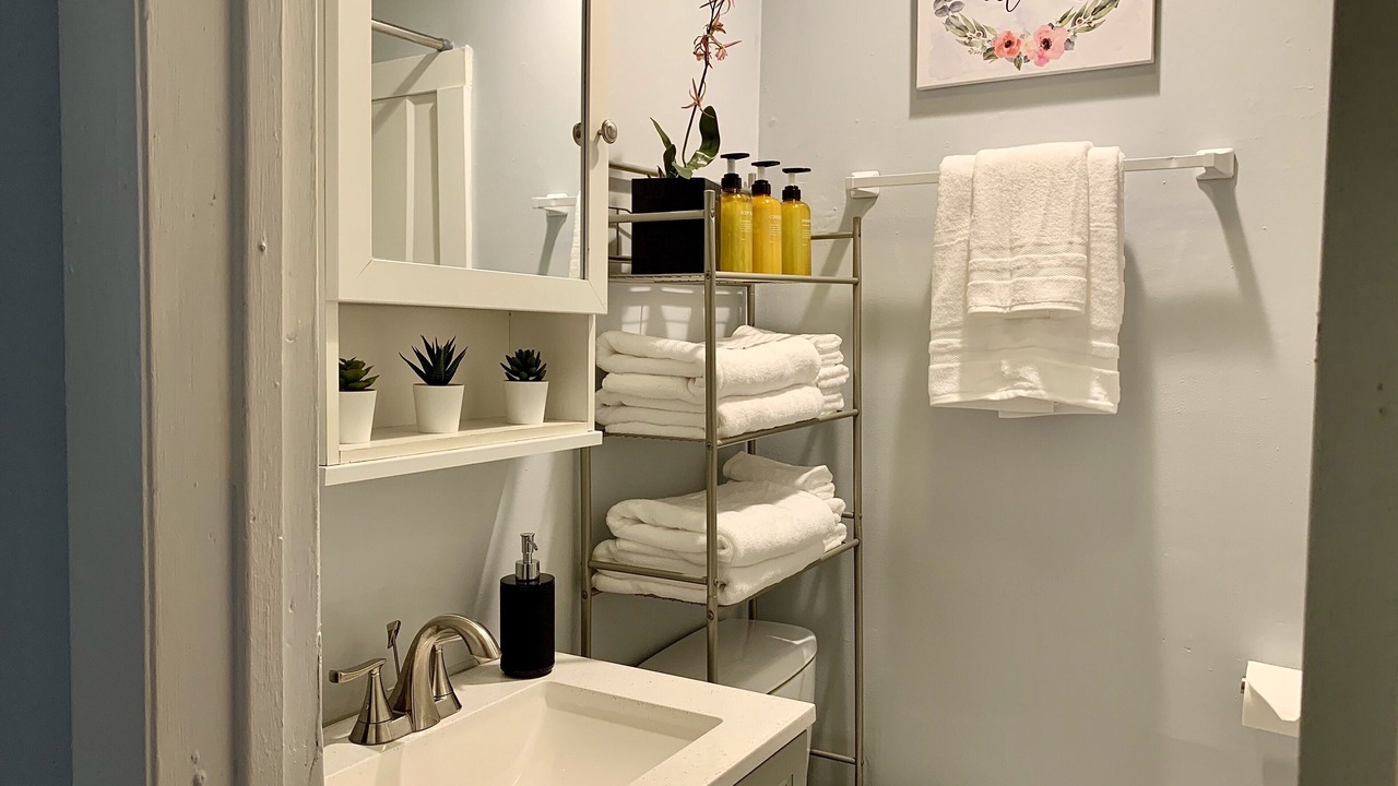 Photo of Bathroom in Glenolden