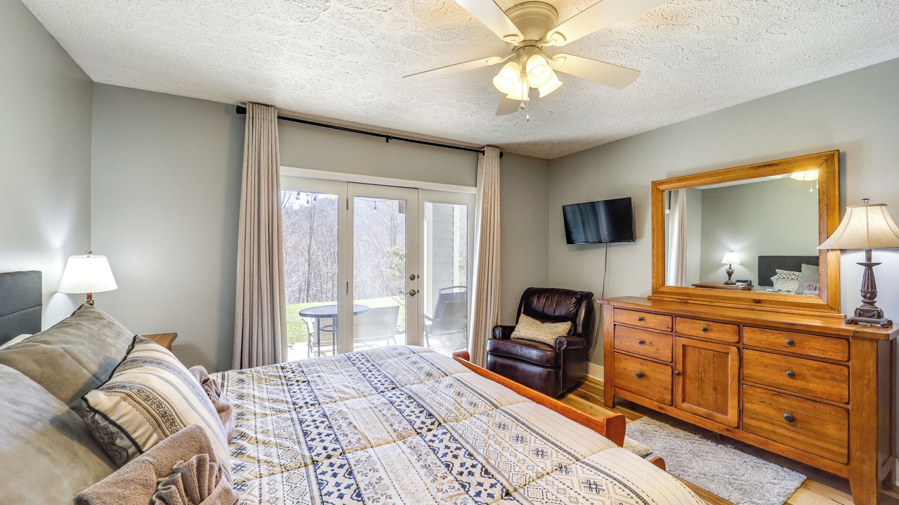 Photo of Bedroom in Seven Devils