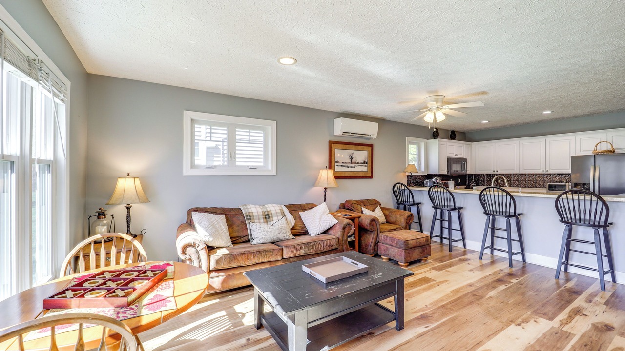 Photo of Livingroom in Seven Devils