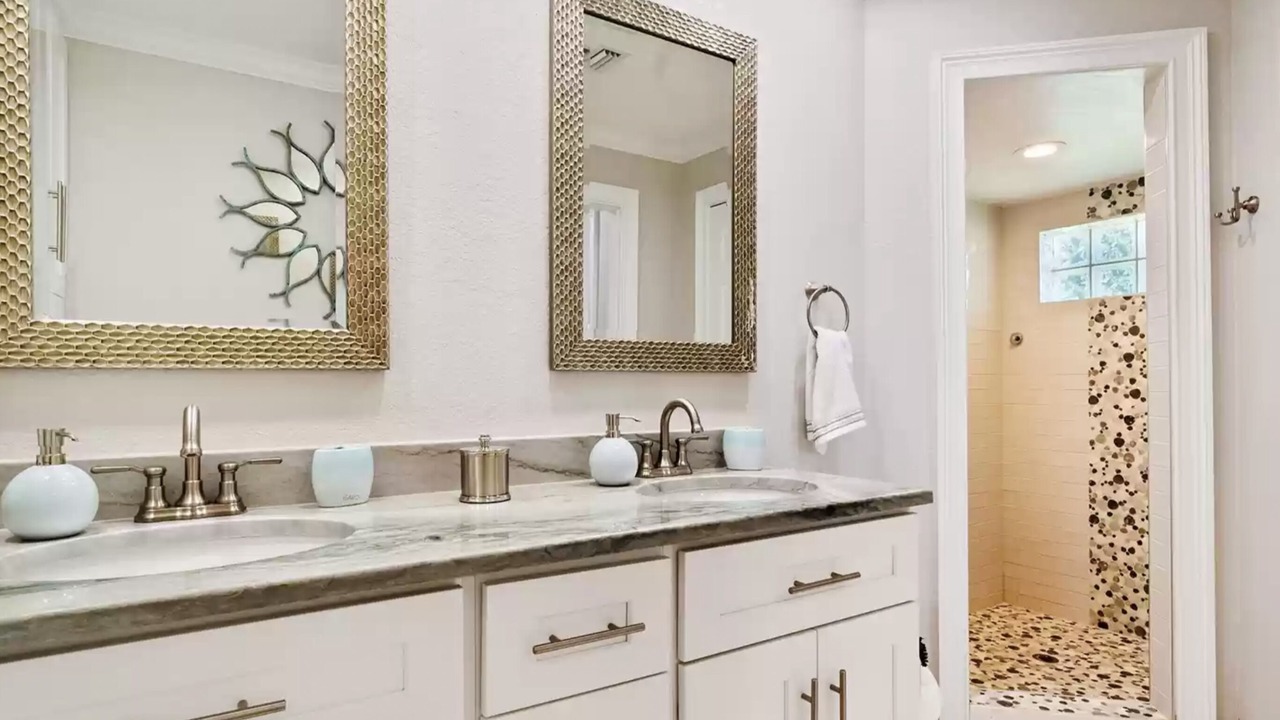 Photo of Bathroom in Trailer Estates