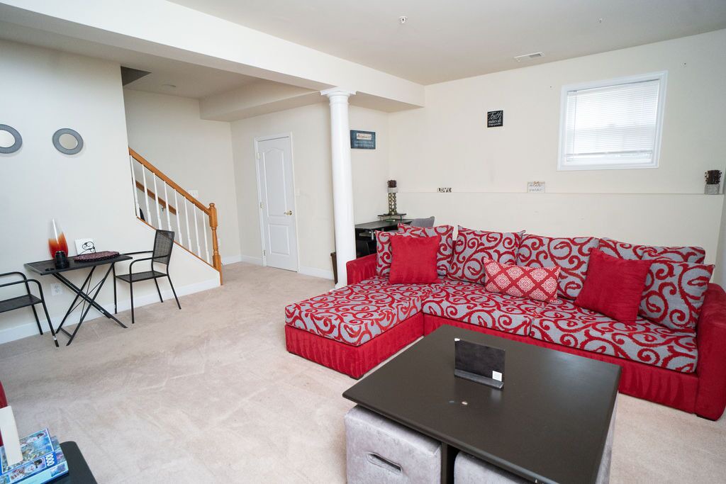 Photo of Livingroom in Gaithersburg