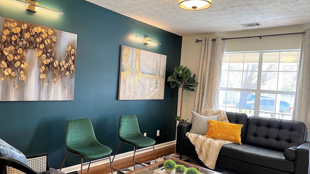 Photo of Livingroom in Whitemarsh Island