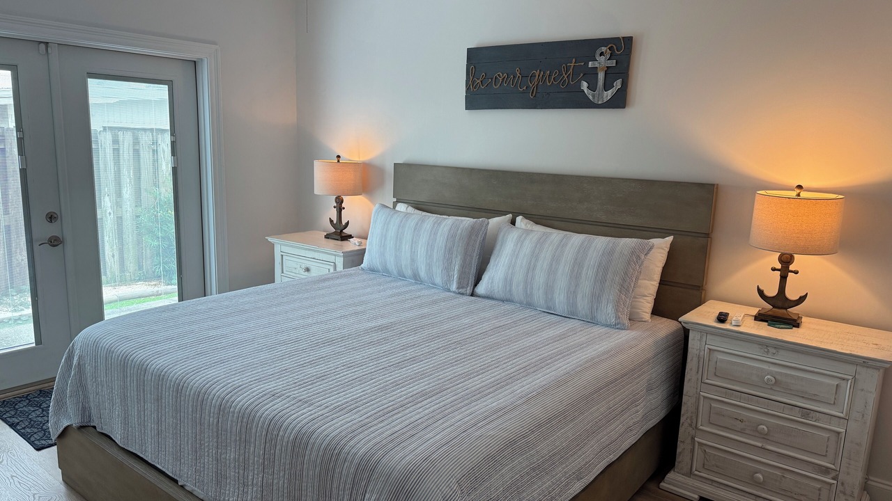 Photo of Bedroom in Laguna Beach Estates