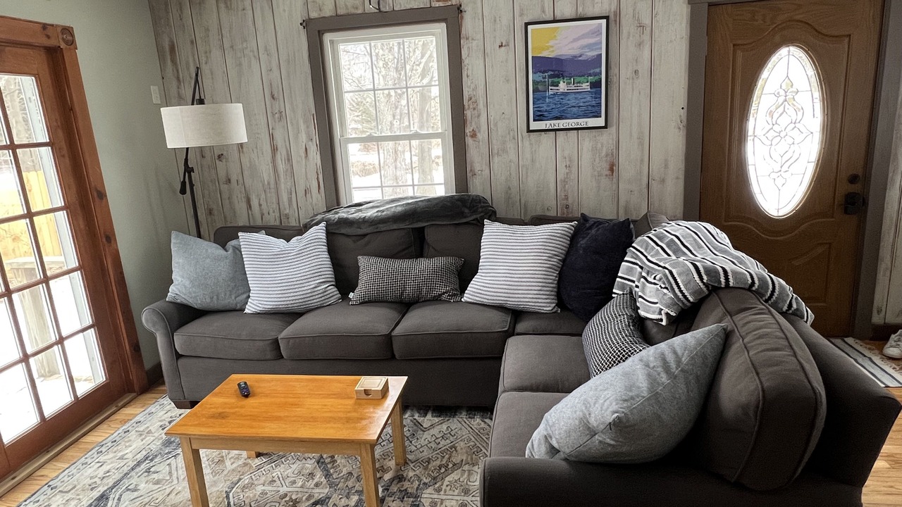 Photo of Livingroom in Lake George