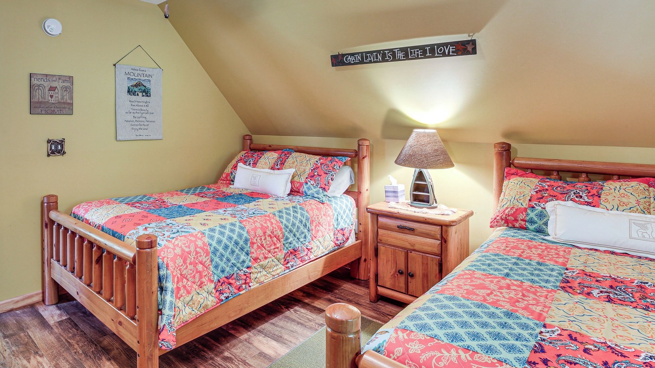 Photo of Bedroom in Piney Creek