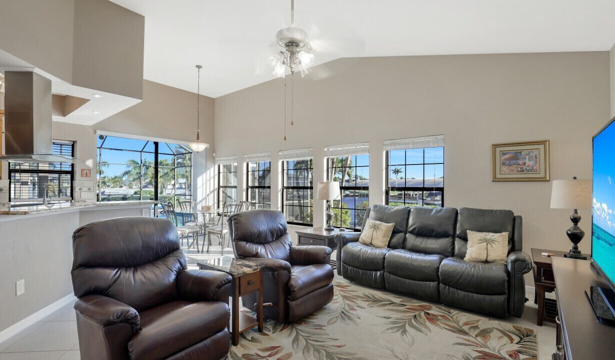 Photo of Livingroom in Pelican