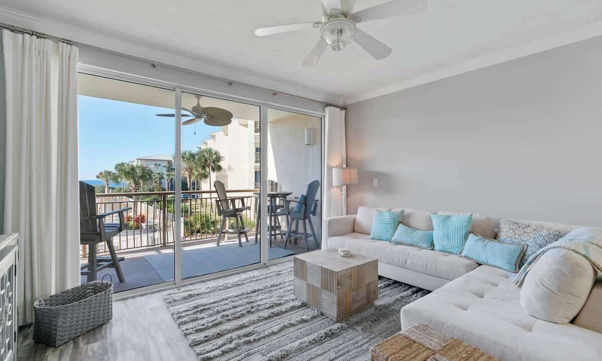 Photo of Livingroom in Rosemary Beach