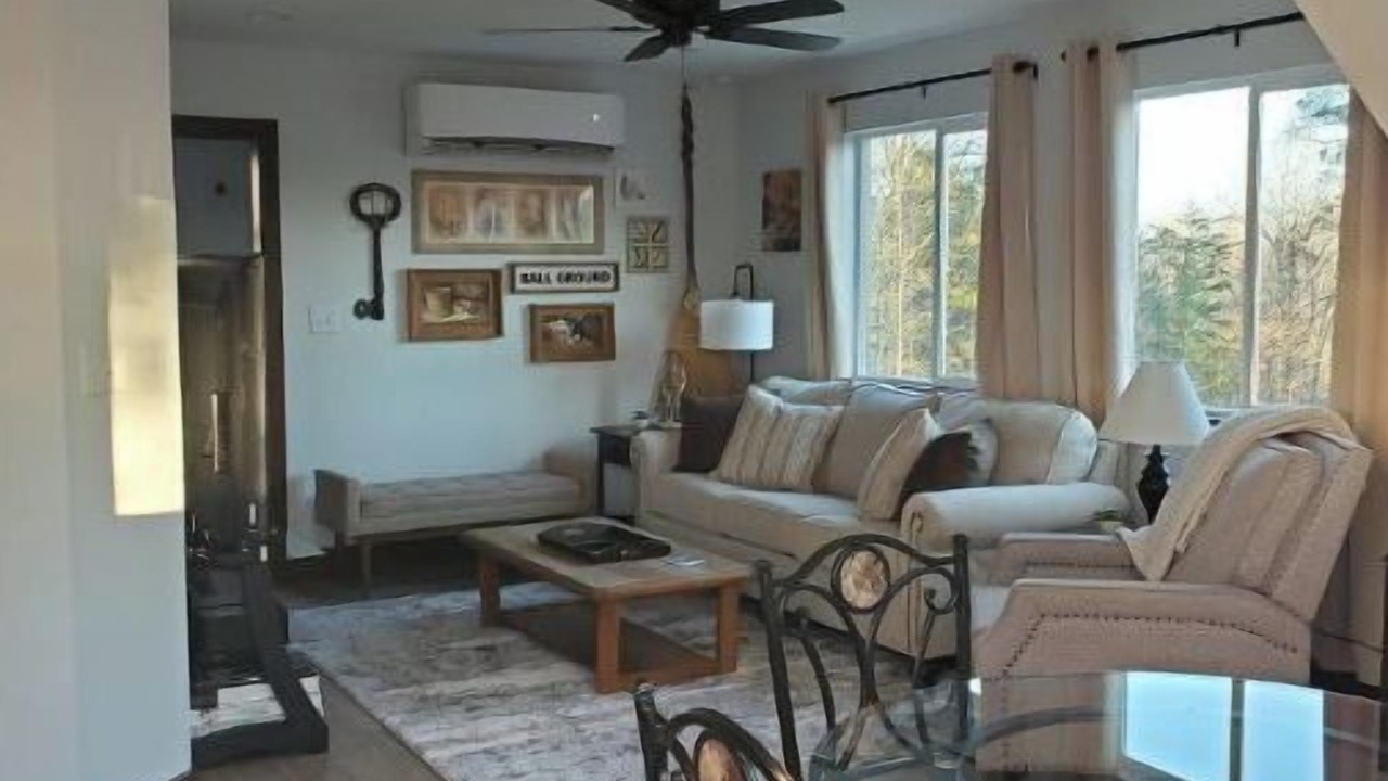 Photo of Livingroom in Ball Ground