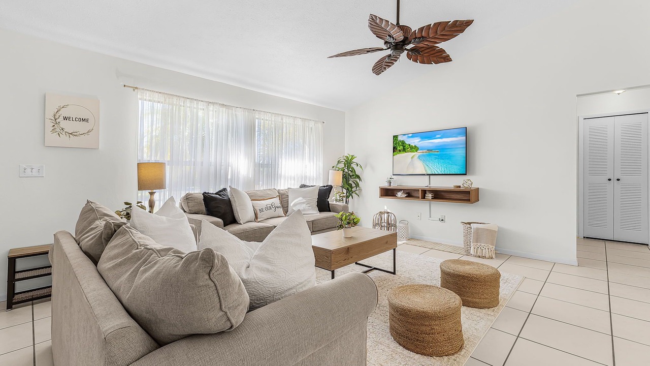 Photo of Livingroom in Pelican