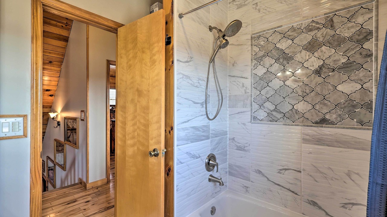 Photo of Bathroom in Piney Creek