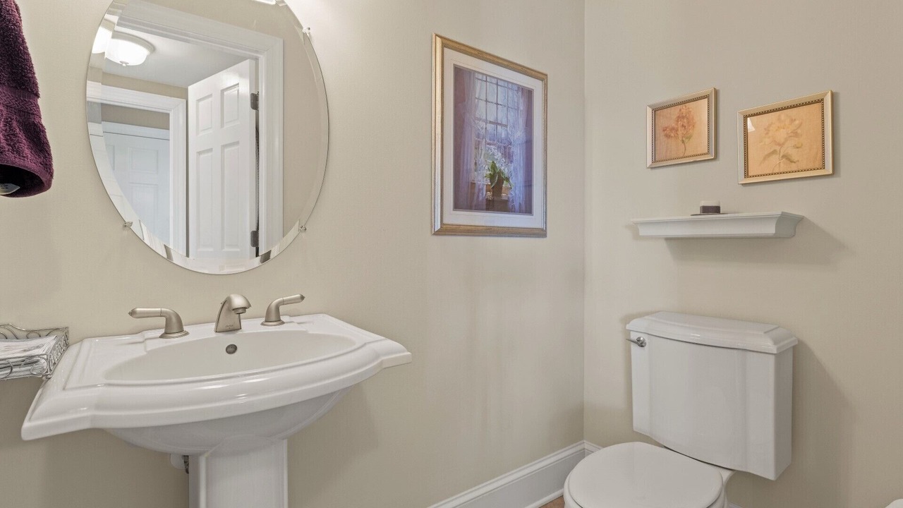 Photo of Bathroom in Manteo