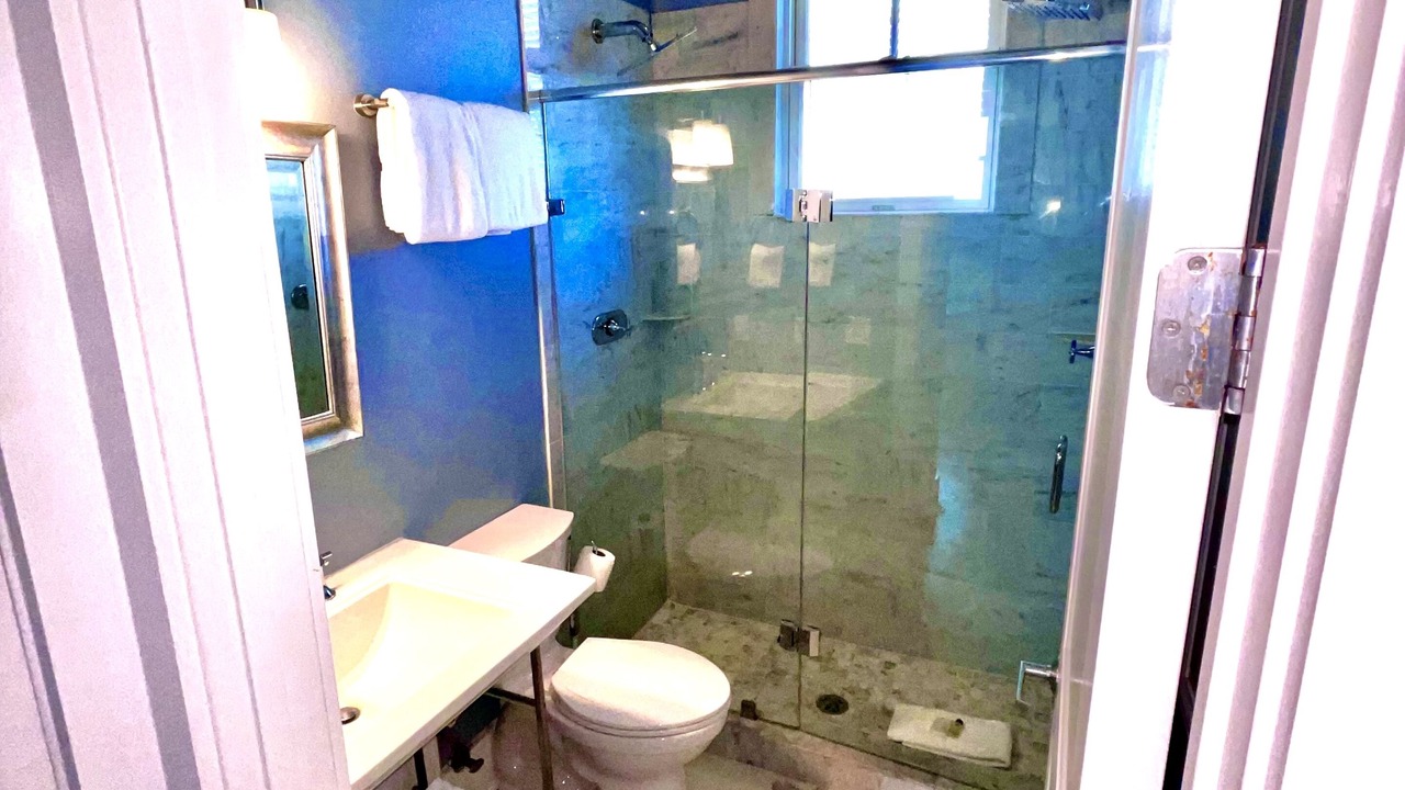 Photo of Bathroom in Holiday Isle