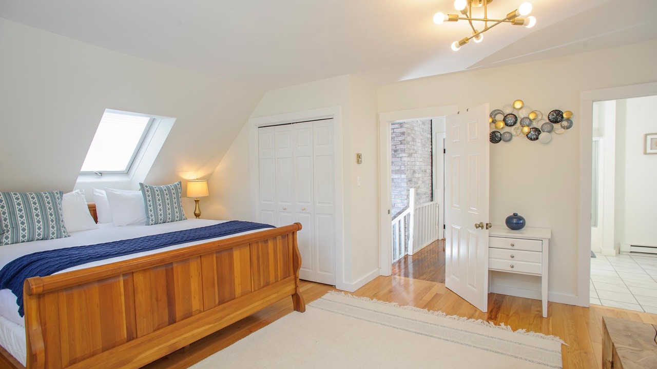 Photo of Bedroom in Lagoon Heights