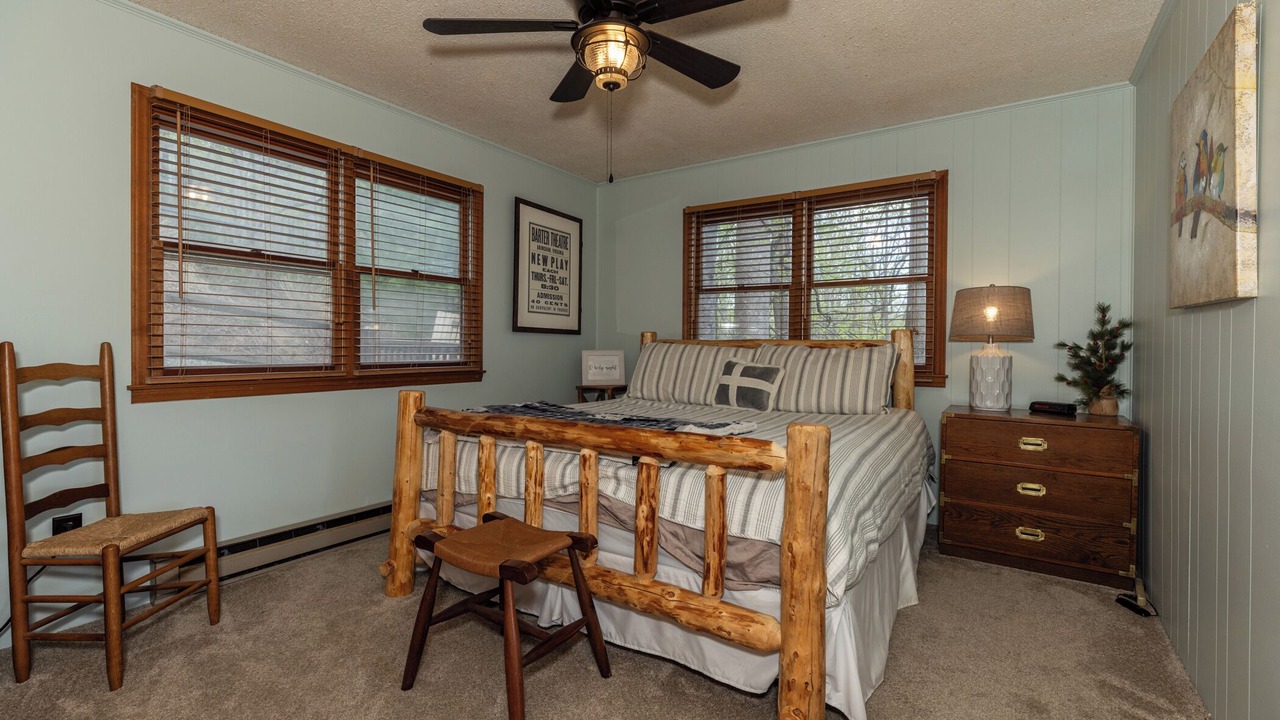 Photo of Bedroom in Deep Gap
