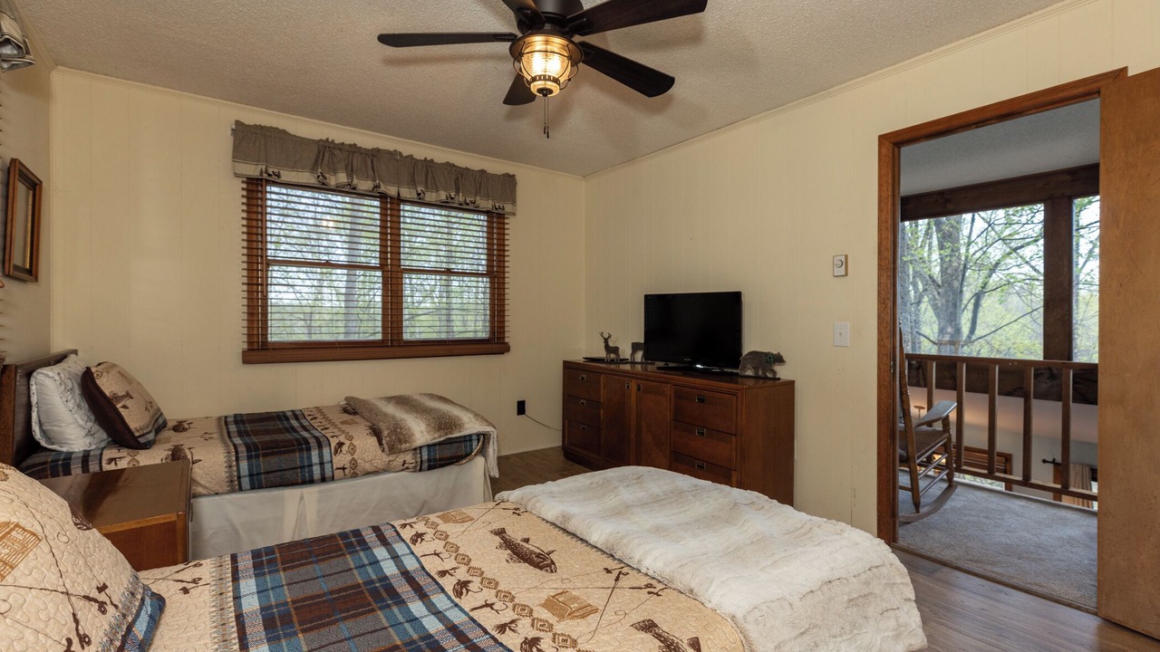 Photo of Bedroom in Deep Gap