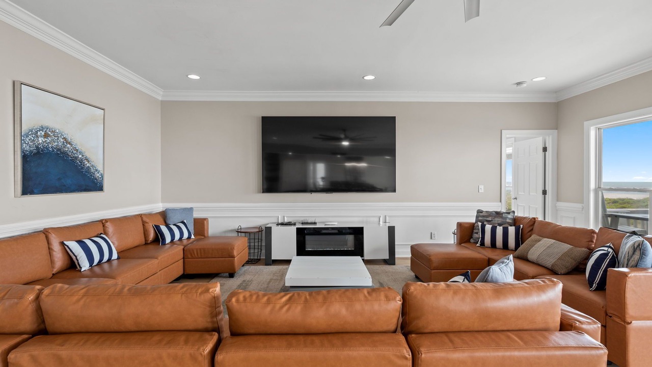 Photo of Livingroom in Oak Island