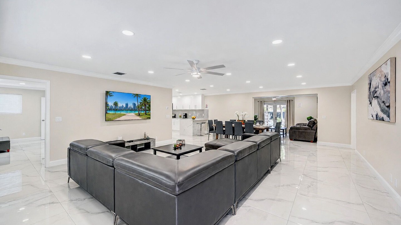 Photo of Livingroom in South Lake