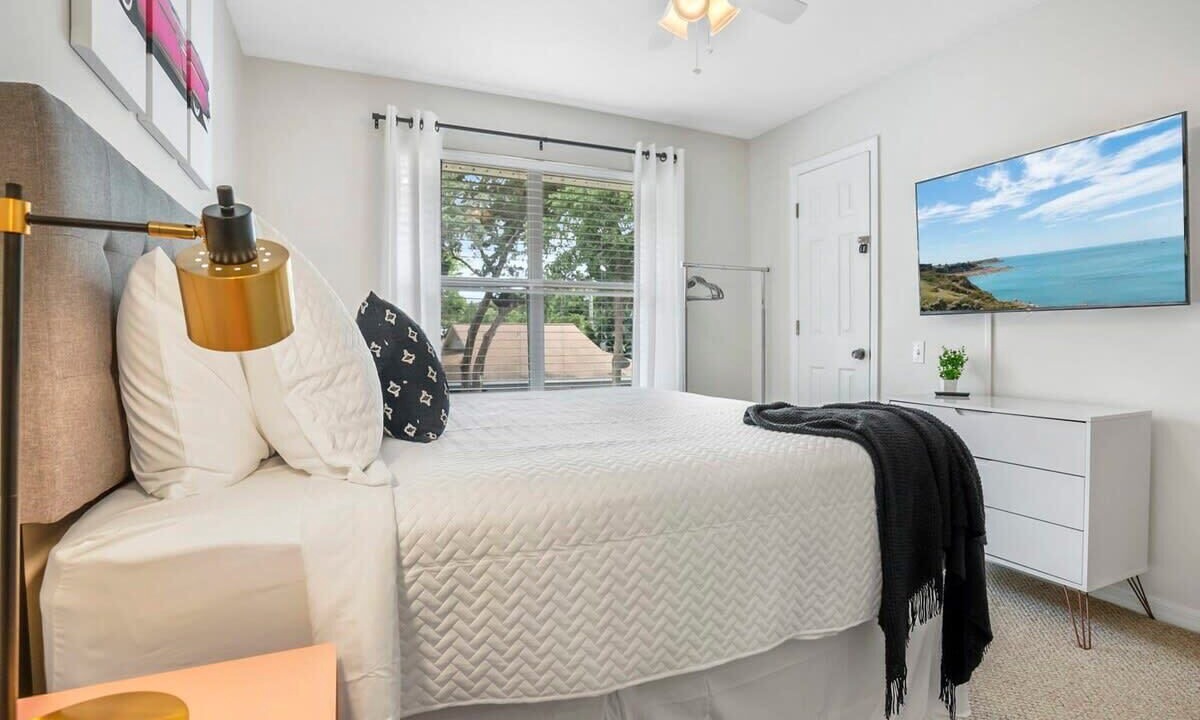 Photo of Bedroom in Coquina Gables