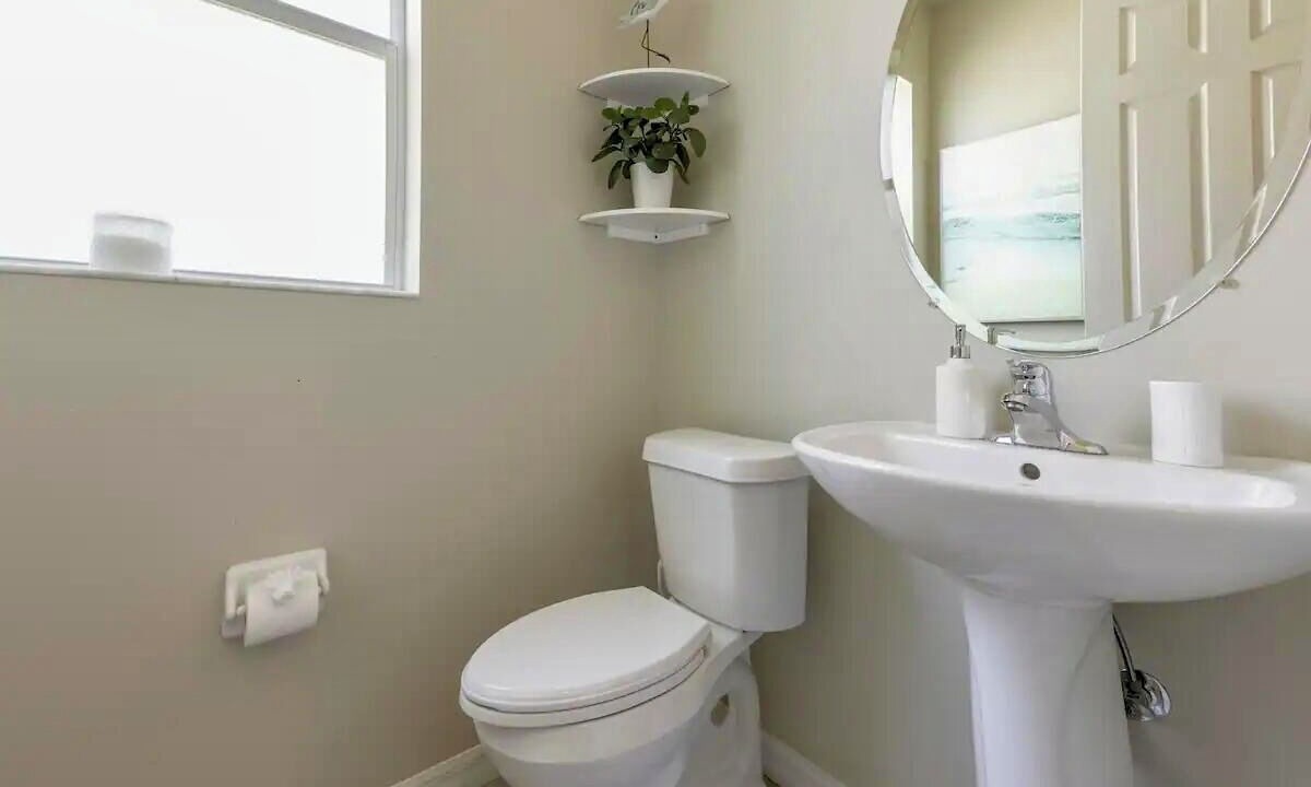 Photo of Bathroom in Yacht Club