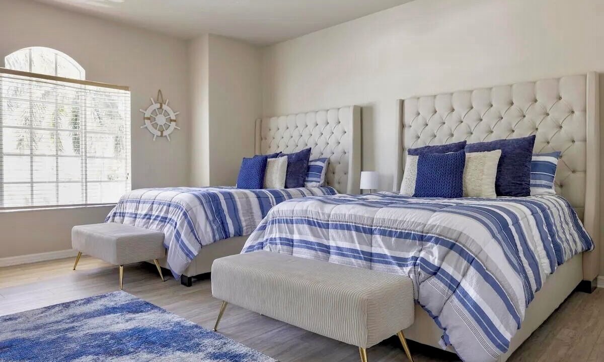 Photo of Bedroom in Yacht Club