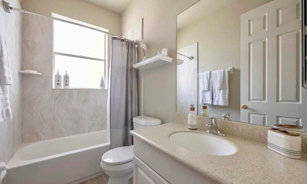 Photo of Bathroom in Yacht Club