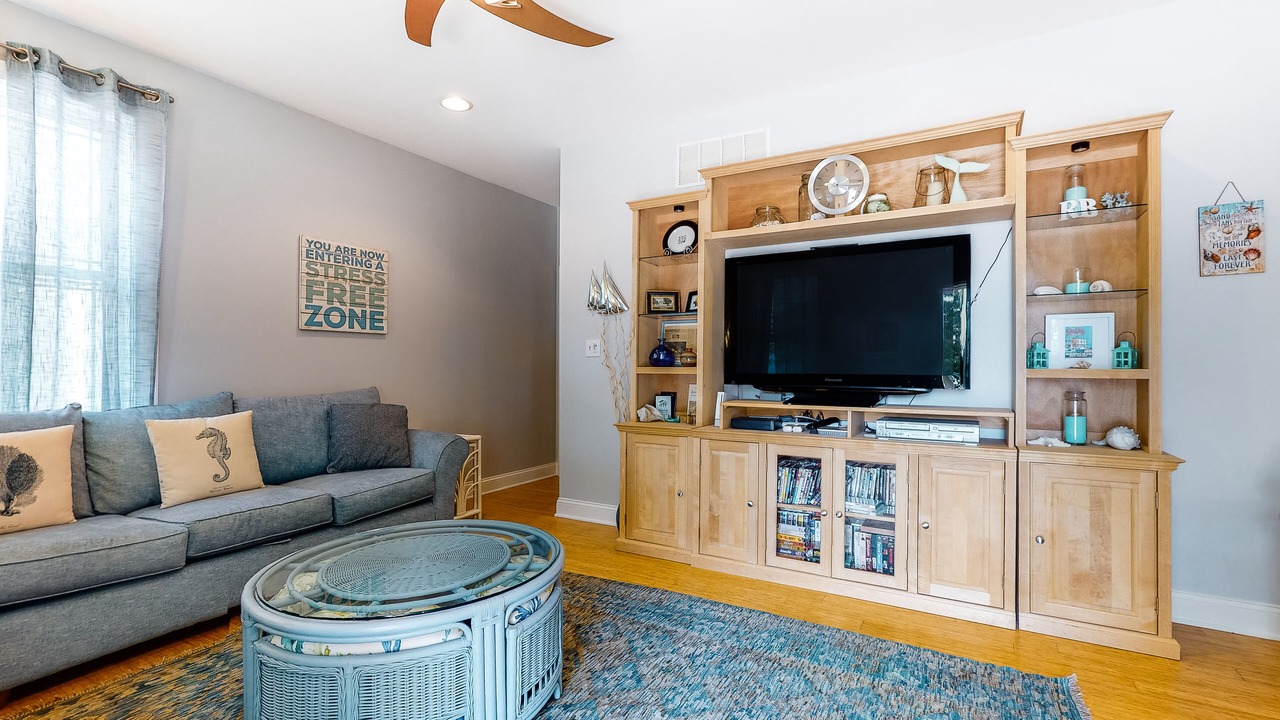 Photo of Livingroom in Country Club Estates