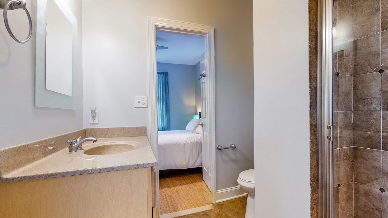 Photo of Bathroom in Country Club Estates