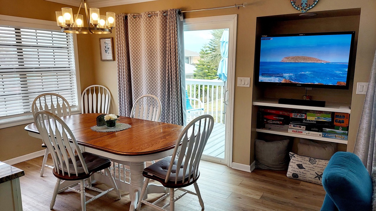 Photo of Bedroom in Surfcrest Village