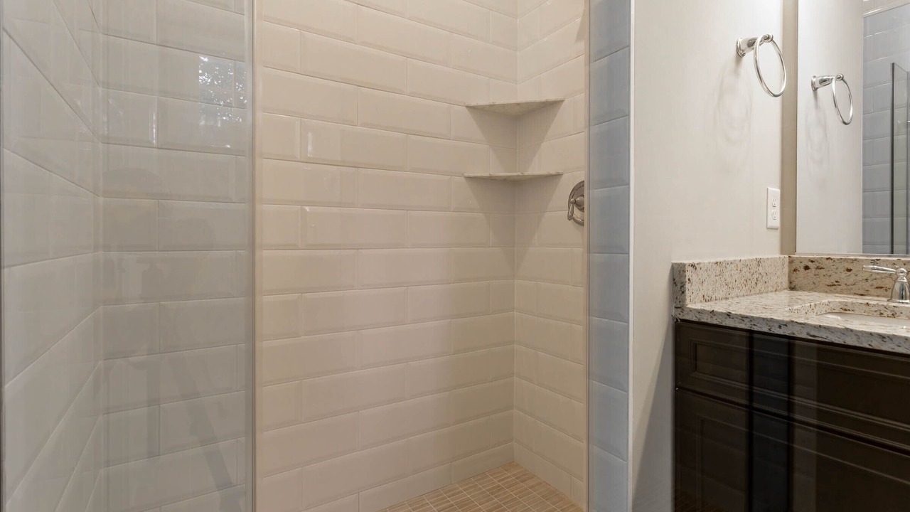 Photo of Bathroom in Country Club Estates