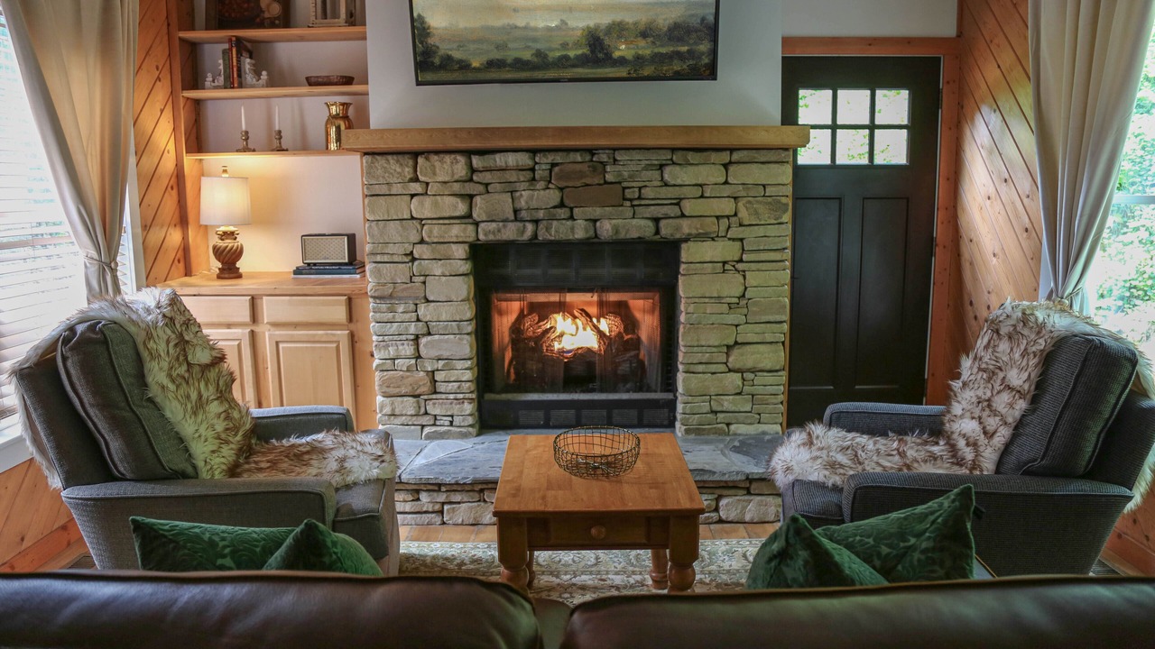 Photo of Livingroom in Mirror Lake