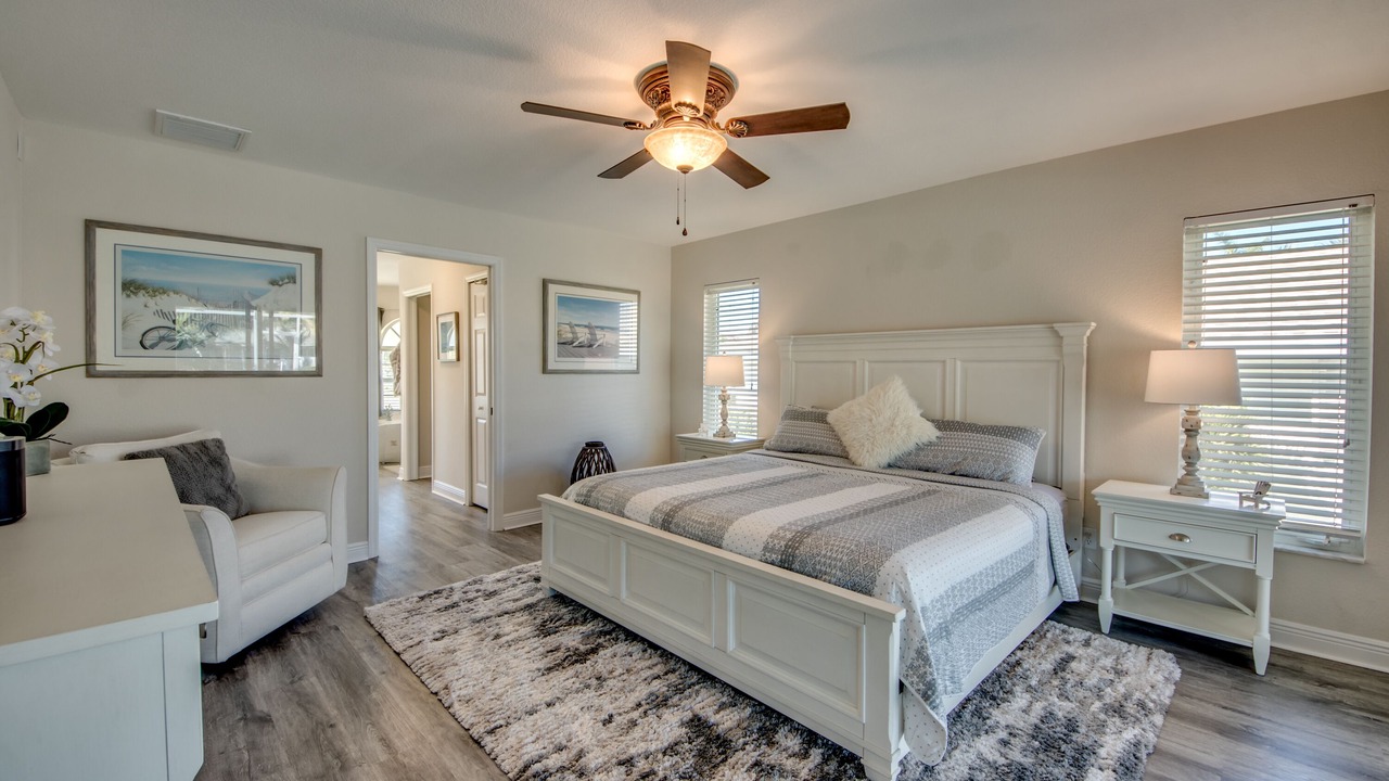 Photo of Bedroom in Yacht Club