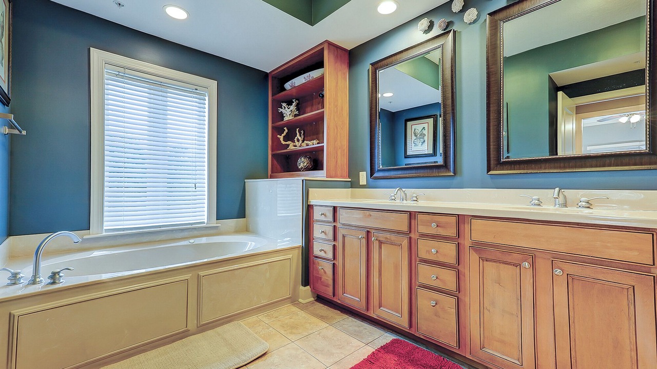 Photo of Bathroom in Shelter Cove