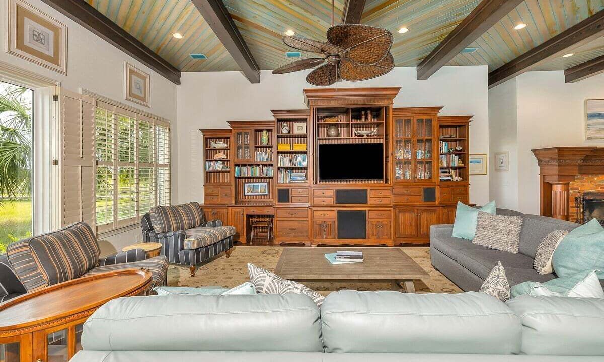 Photo of Livingroom in East Beach