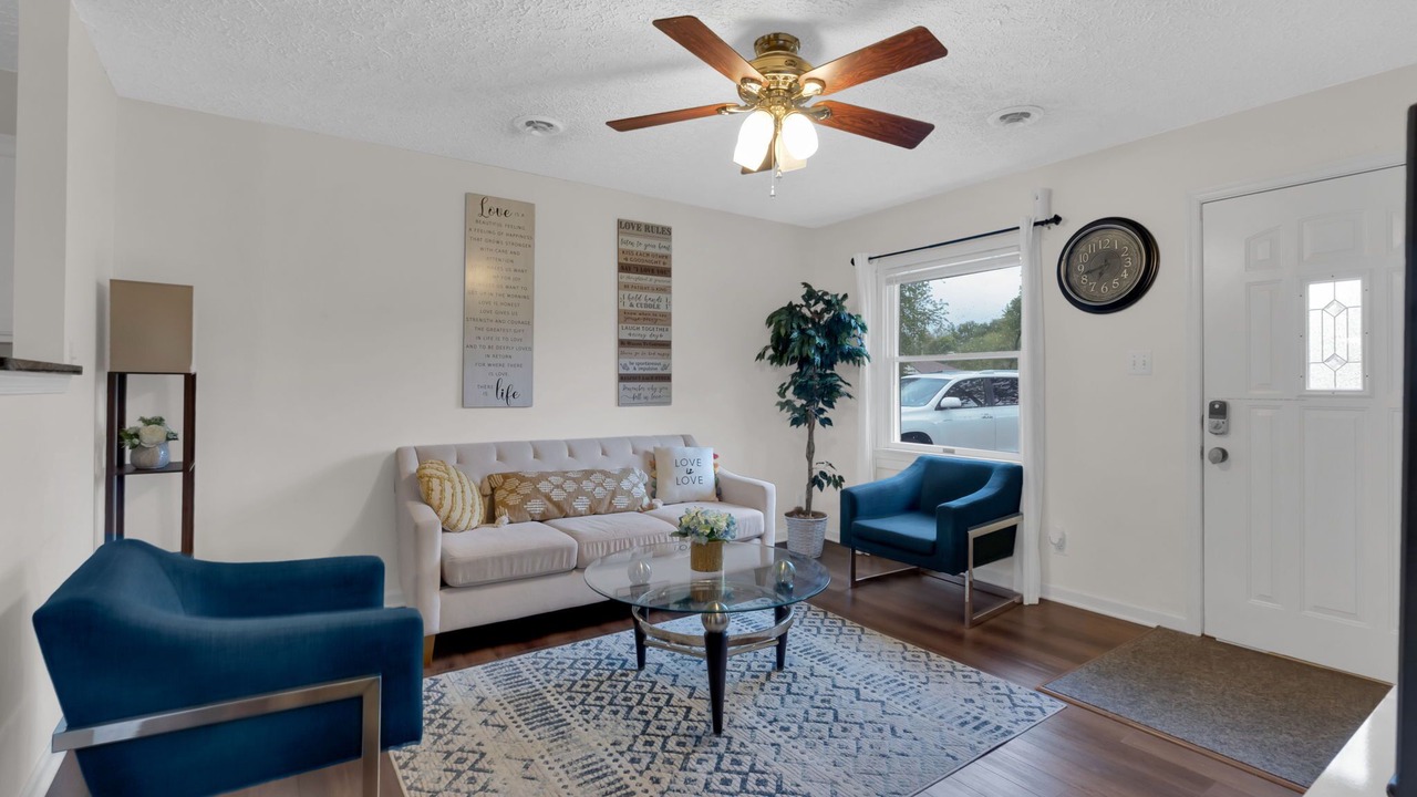 Photo of Livingroom in Sterling
