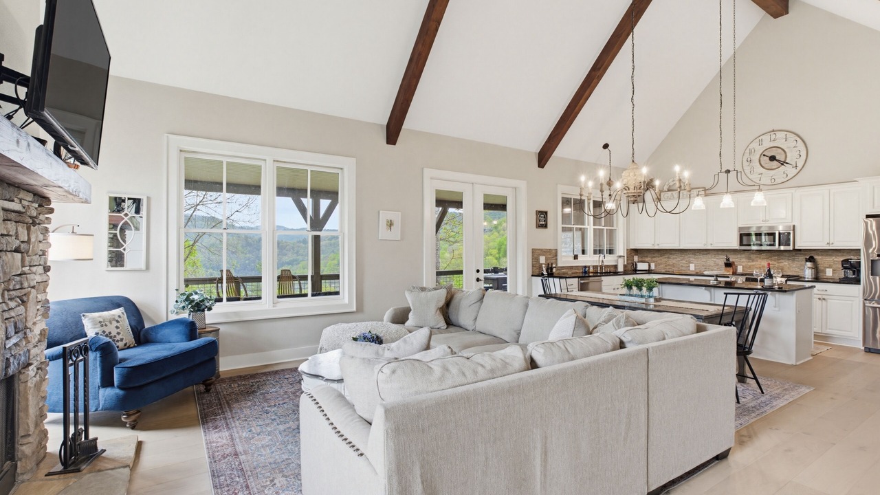 Photo of Livingroom in Bear Lake Reserve