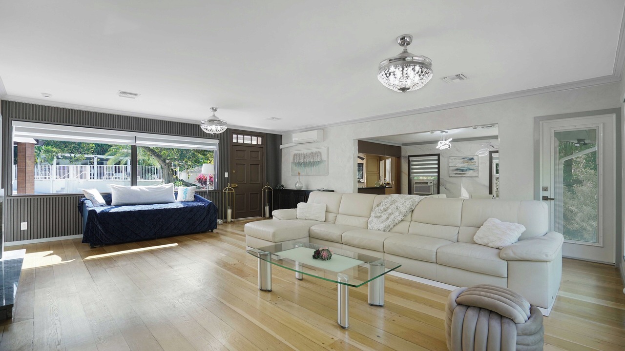 Photo of Livingroom in Lazy Lake
