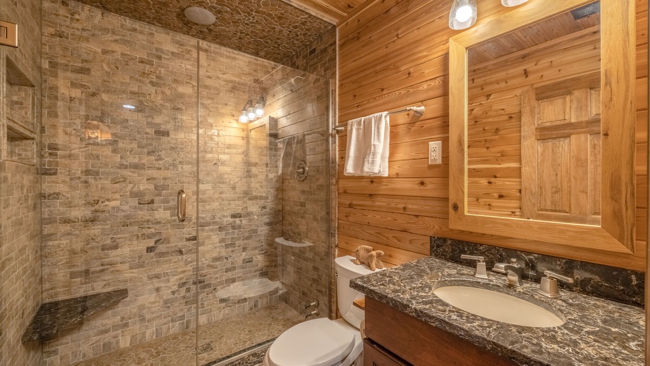 Photo of Bathroom in Innsbrook