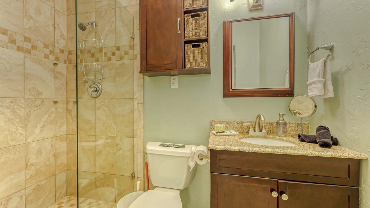 Photo of Bathroom in Poinsettia Heights