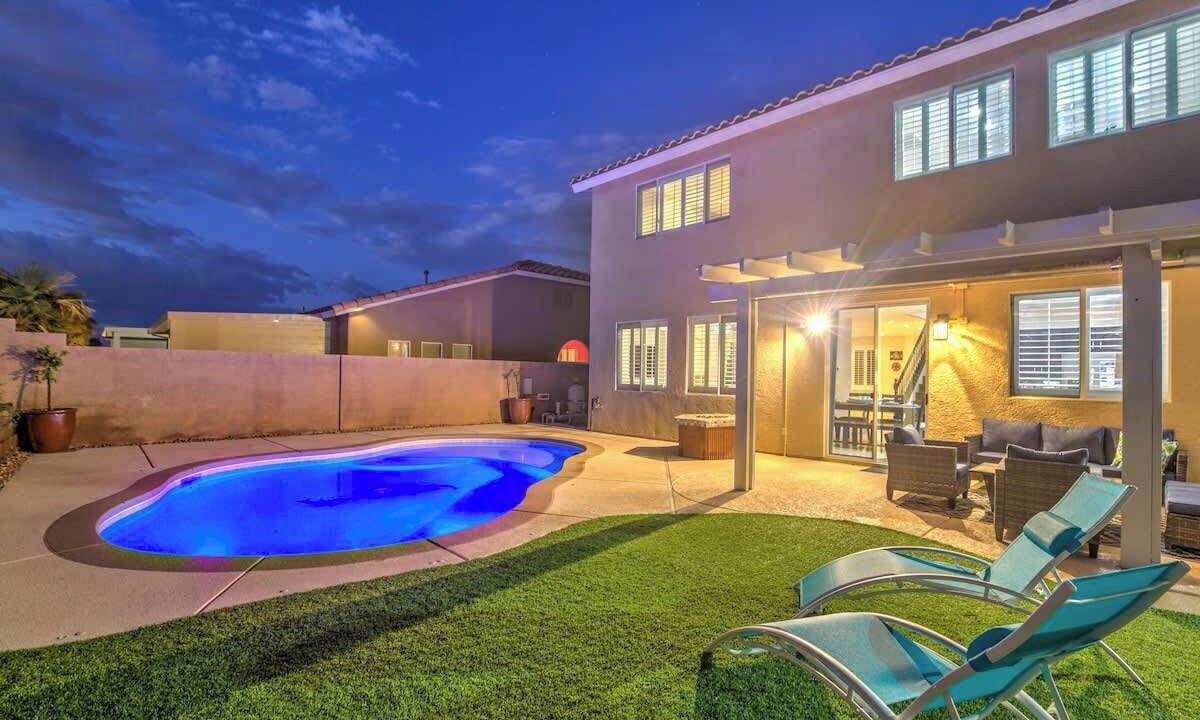 Photo of Outdoor in Paradise Hills