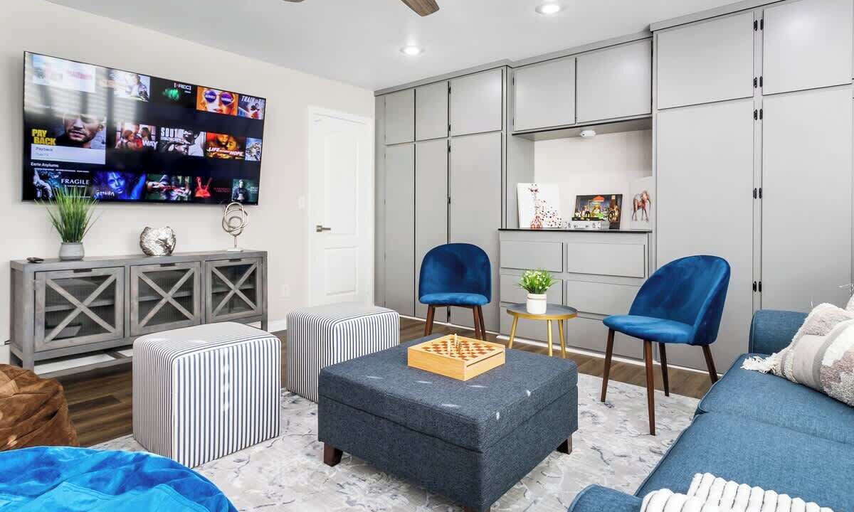 Photo of Livingroom in Paradise Hills