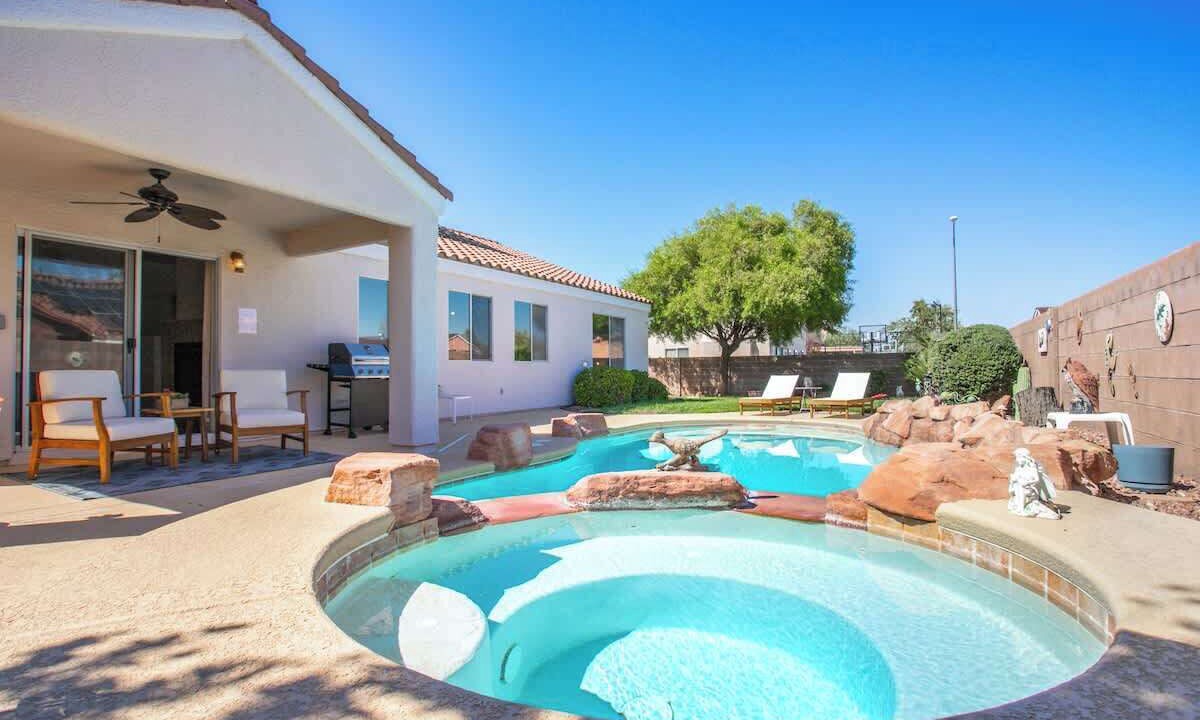 Photo of Outdoor in Paradise Hills