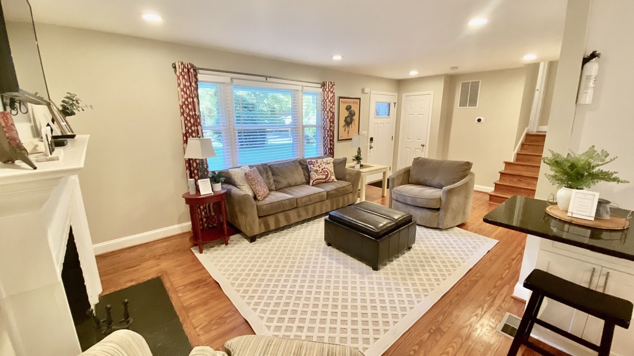 Photo of Livingroom in Fairfax